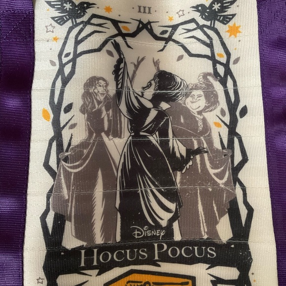 HARVEYS DISNEY  HOCUS POCUS Sanderson Sisters seatbelt tote 2023 LIMITED RETIRED - Picture 11 of 16